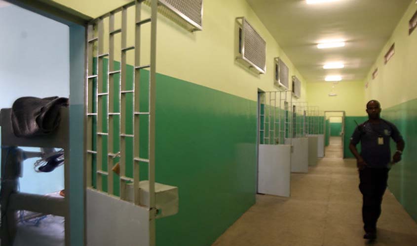 Covid-19: contaminação entre servidores de prisões é três vezes maior que a geral