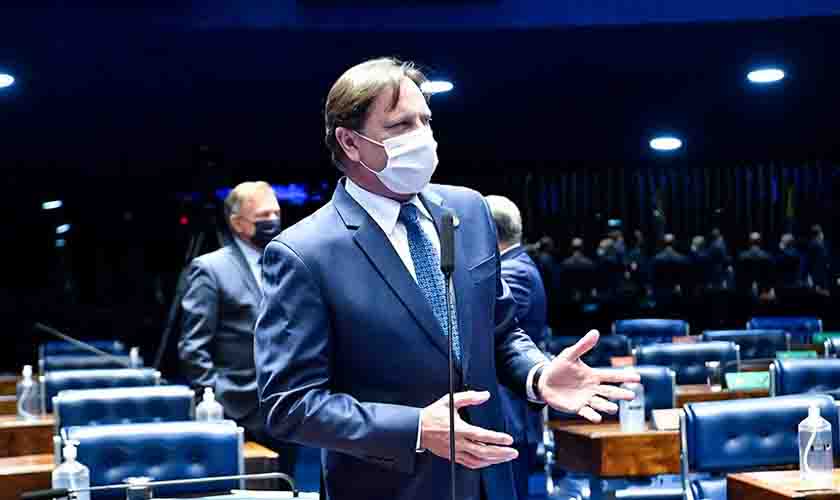 Acir Gurgacz defende obras de duplicação na BR-364 e de reasfaltamento na BR-319  