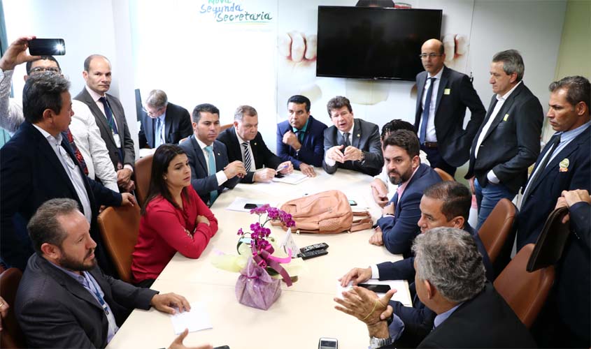 Marcos Rogério confirma emendas coletivas da bancada federal