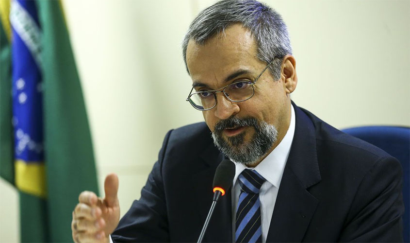 Situação nas universidades federais vai melhorar, diz ministro