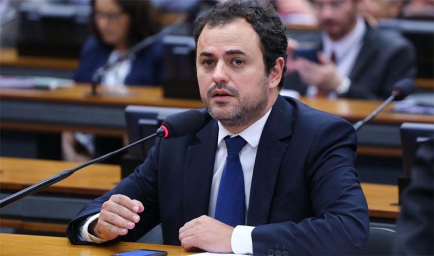 Deputados apresentam recursos para aposentadoria dos militares ser votada em Plenário