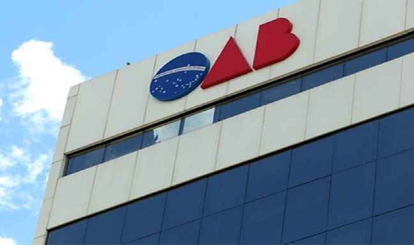 DECISÃO: Atividades desempenhadas por técnico do seguro social não são incompatíveis com o exercício da advocacia