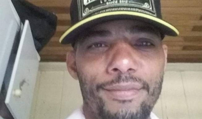 Assaltante morre após ser baleado em confronto com a polícia; garota causou acidente que facilitou o crime