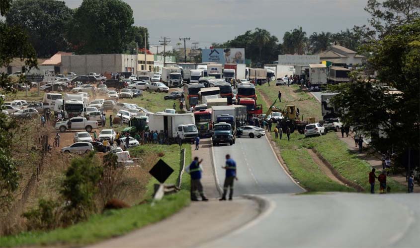 Maioria do STF vota por manter ordem para PRF liberar rodovias