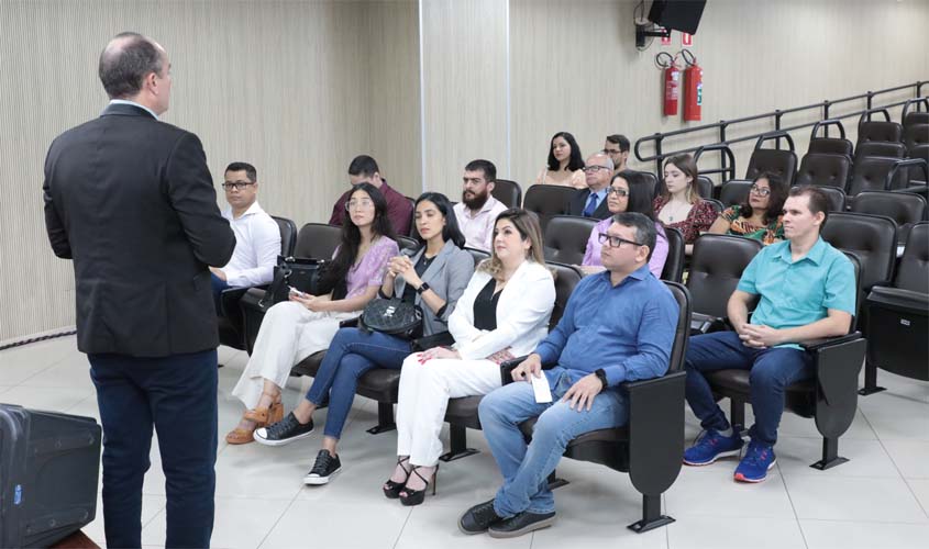 Nove servidores são empossados pelo Poder Judiciário de Rondônia