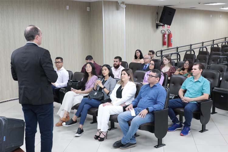 Nove servidores são empossados pelo Poder Judiciário de Rondônia