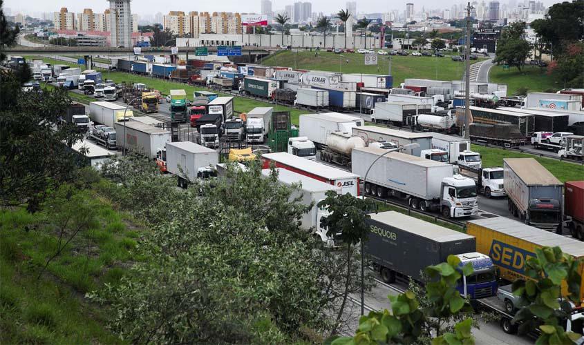 AGU obtém 13 sentenças favoráveis a uso da PRF para liberar rodovias