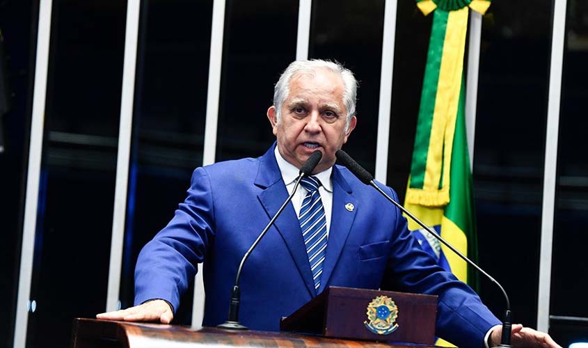 Izalci faz apelo por PMs do 8 de janeiro que estão presos e sem salário