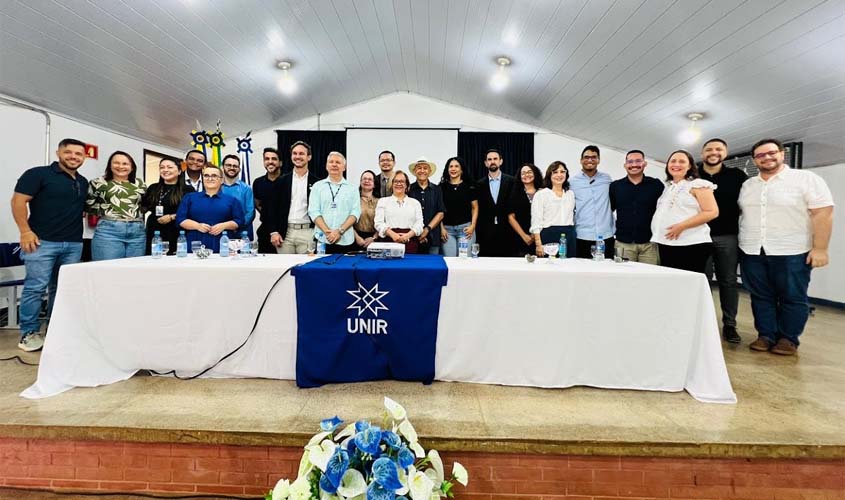 Confúcio Moura visita UNIR e vê avanços com emendas