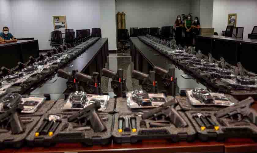 Polícia Penal de Rondônia recebe novos armamentos para atuar em missões do Sistema Penitenciário