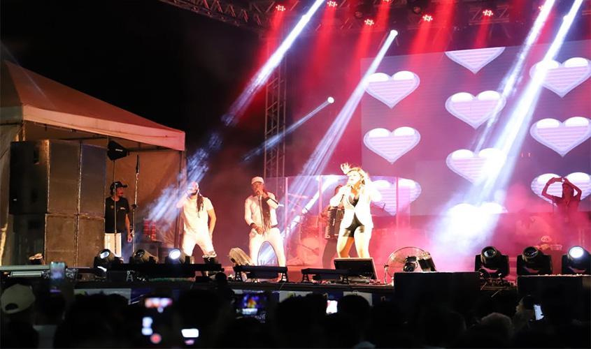 Música e queima de fogos animaram o réveillon de Porto Velho