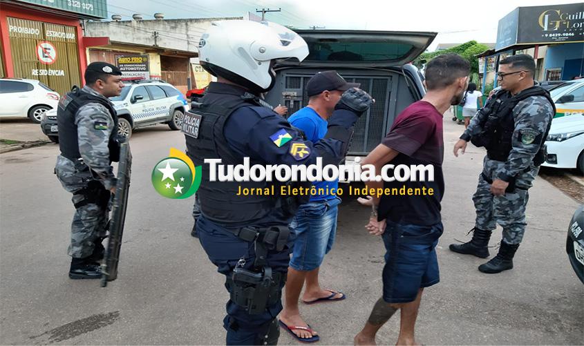 Durante abordagem, polícia prende dupla acusada de venda de drogas em PVH