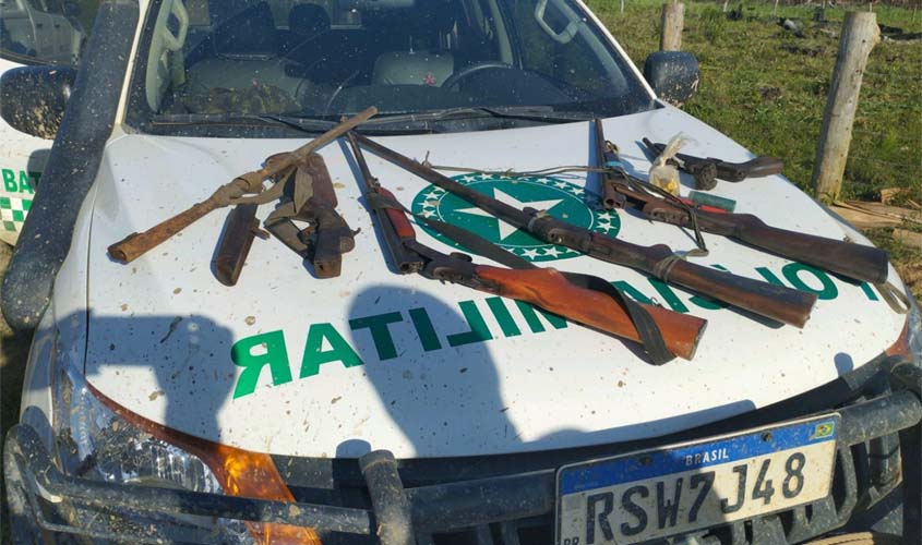 PMRO prende duas pessoas por posse irregular de arma de fogo, durante Operação Ambiental