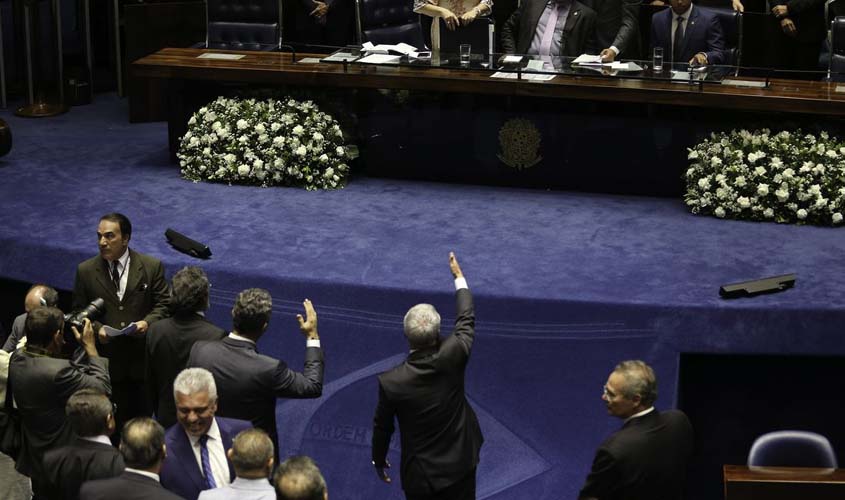 AO VIVO: Senado retoma sessão para escolher presidente da Casa