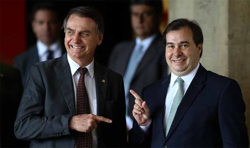 Bolsonaro parabeniza Maia por eleição para presidência da Câmara