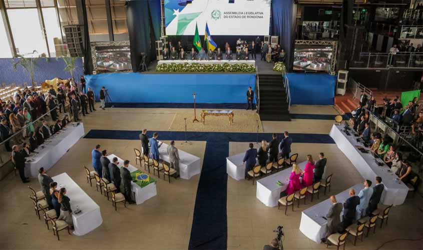 Em cerimônia de posse dos deputados estaduais, Governo de Rondônia destaca a importância da união entre Poderes para progresso do Estado 