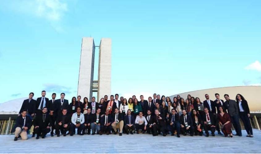 Mídias, Fake News e Eleições: Como Votar Certo?