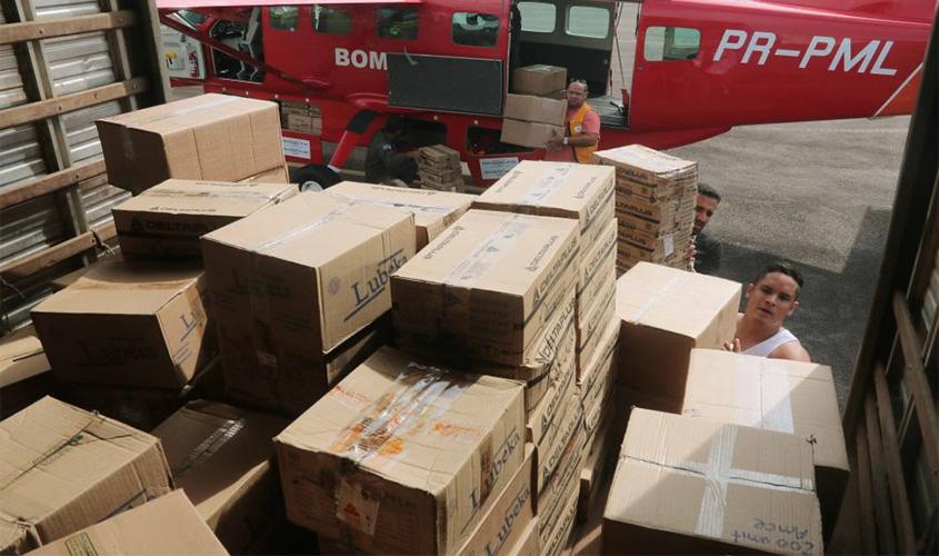 Aeronaves do Corpo de Bombeiros e Base Aérea trazem nova remessa de 60 mil máscaras de proteção