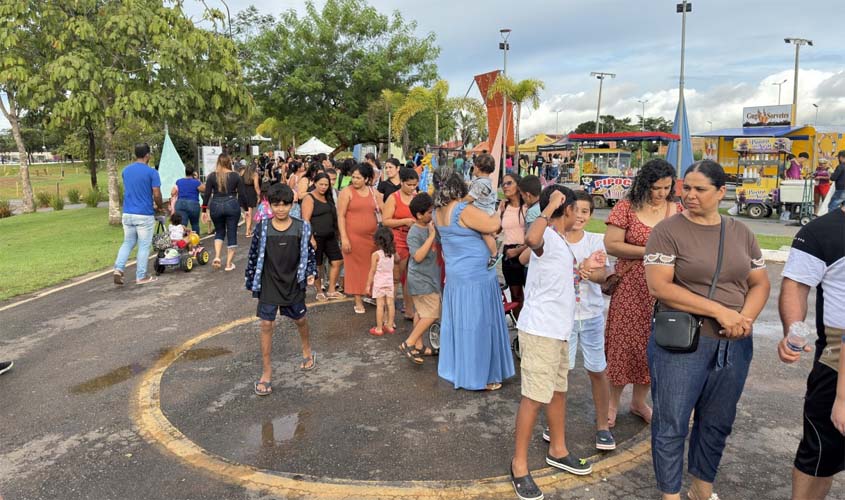 Sorrisos marcam experiência na Fábrica de Chocolate