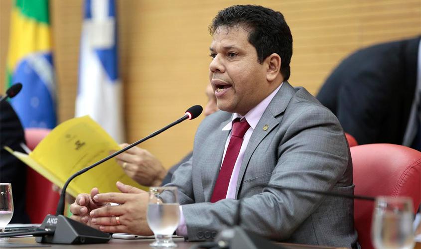 Jair Montes pede a Sesau informações sobre obras do Hospital Regional de Ariquemes