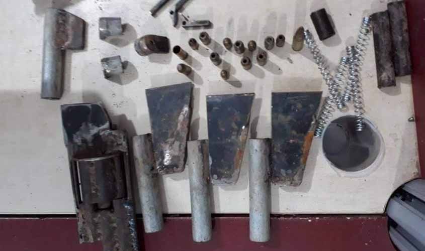 Polícia descobre fábrica de armas caseiras em Porto Velho