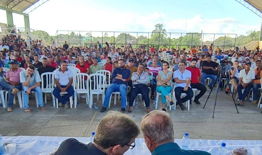 Audiência pública reúne população de Jacinópolis para discutir regularização de distrito