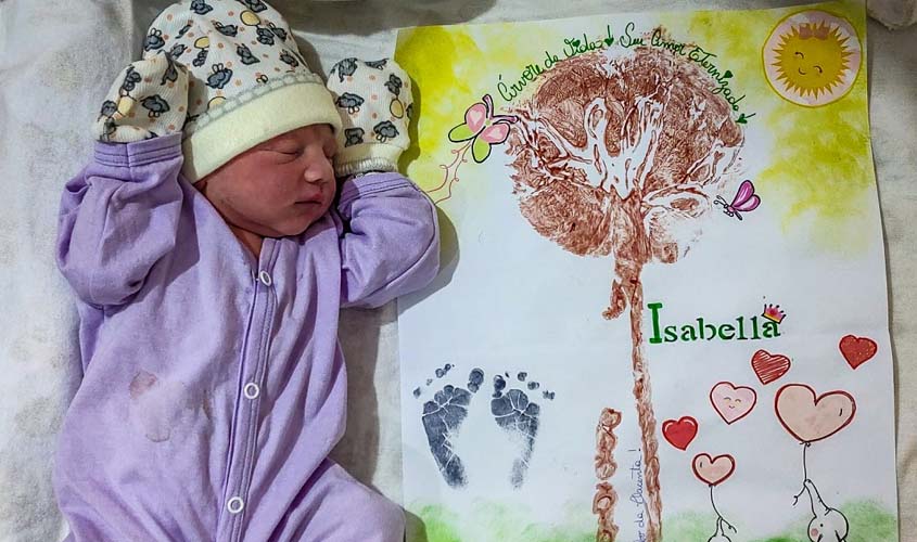 Placenta vira arte para presentear mães no Centro de Parto Normal