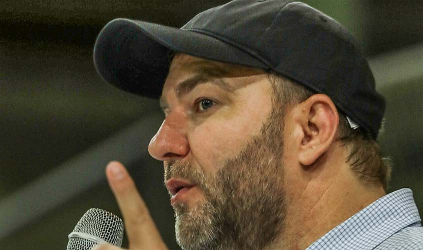 Presidente Alex Redano condena veementemente fala de deputado e reforça respeito às leis, às instituições e às forças policiais