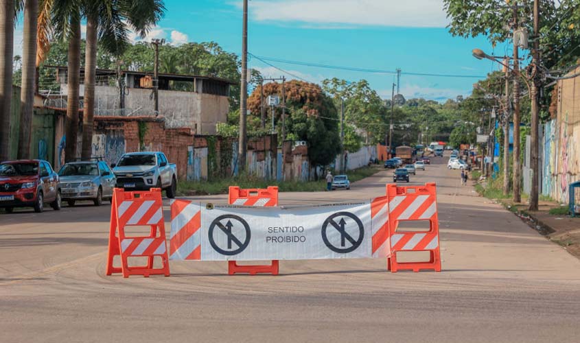 Prefeitura faz adequações nas vias próximas da rodoviária temporária para melhor segurança no trânsito
