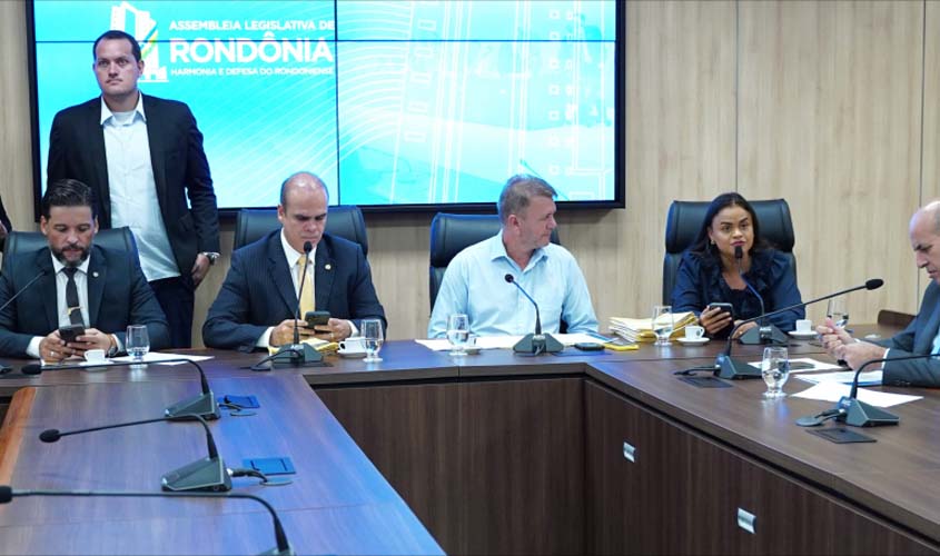 Comissão de Constituição e Justiça discute obrigatoriedade da vacina contra Covid-19