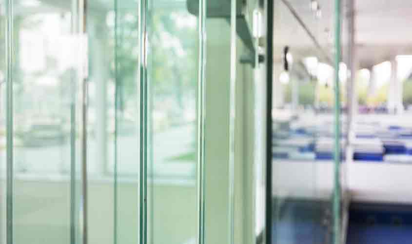 Soluções de envidraçamento: muro de vidro e design moderno