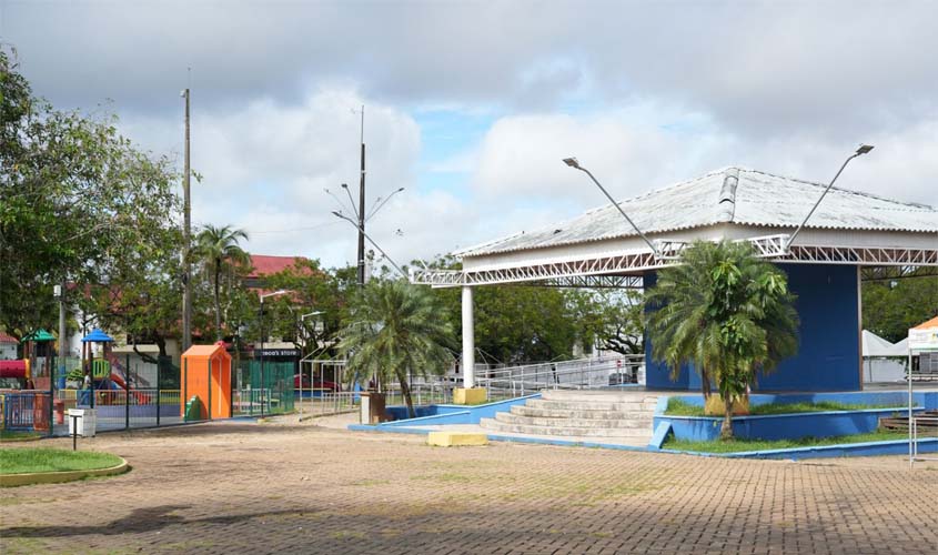 Praça Aluízio Ferreira é opção de lazer para famílias