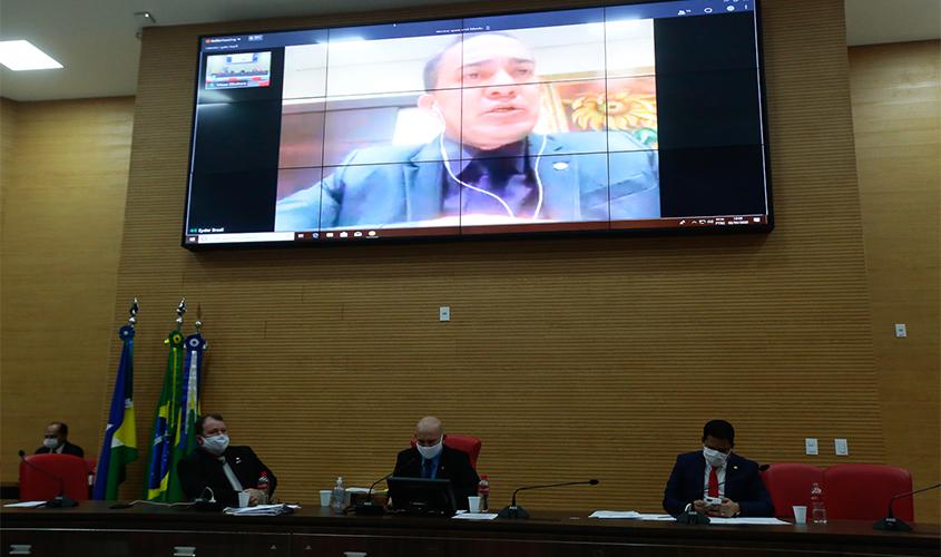 Eyder Brasil destaca dedicação dos servidores da Saúde no tratamento aos pacientes com covid-19