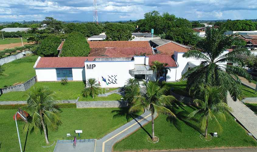 Ministério Público participa de reconstituição e exumação do corpo de recém-nascido vivo atestado como morto em Ariquemes