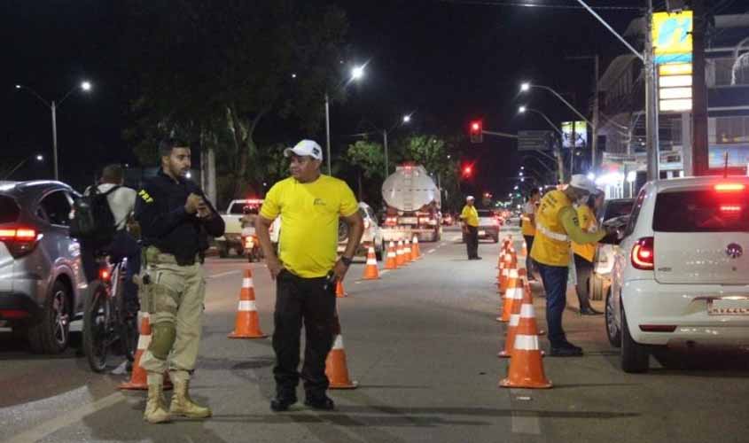 Detran Rondônia e Polícia Rodoviária Federal realizam blitz educativa em Porto Velho