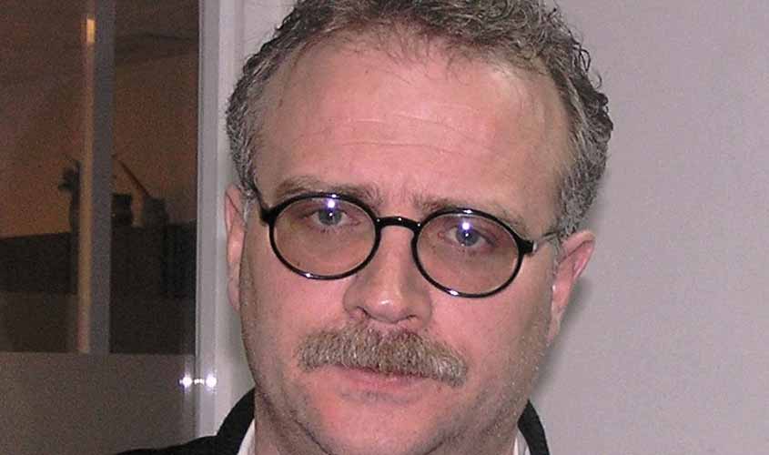 Datafolha faz Bolsonaro chorar no banheiro