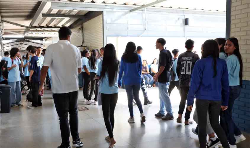 Nascidos em novembro e dezembro recebem hoje parcela do Pé-de-Meia