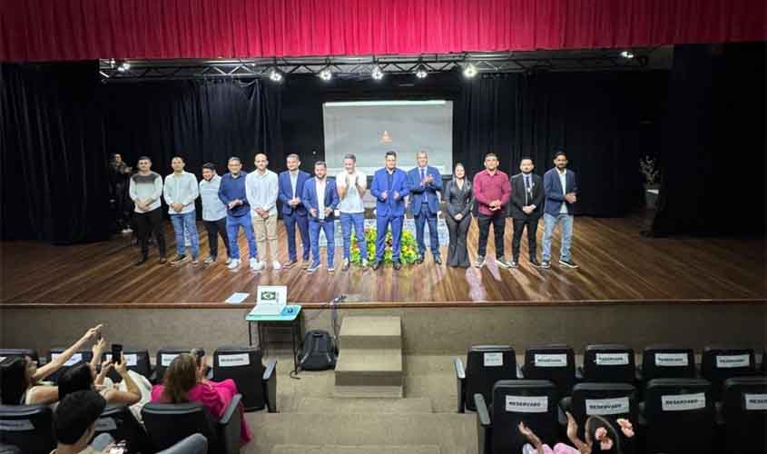 Segurança: Nova Diretoria do Singeperon toma posse em solenidade no Teatro Banzeiros