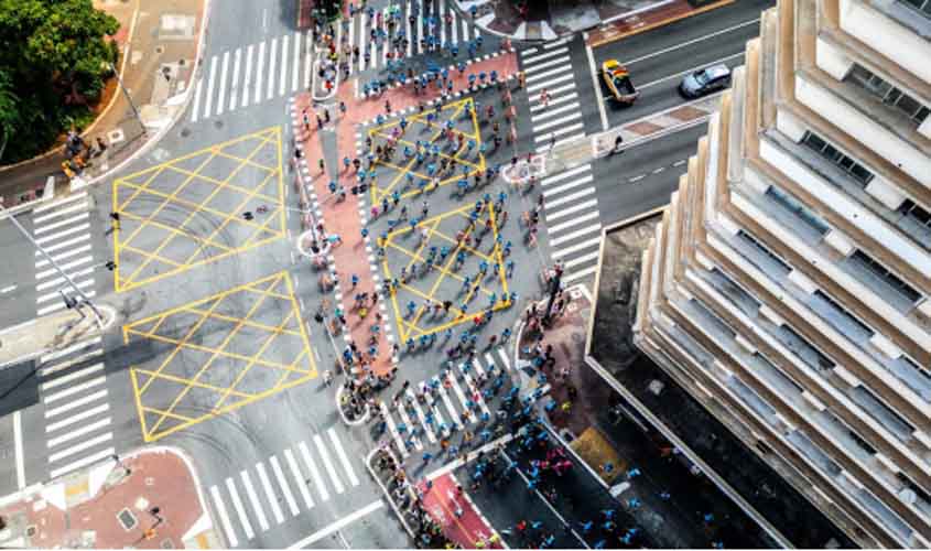 Correr em outra cidade virou meta? Veja como se organizar para transformar sua prova dos sonhos em realidade