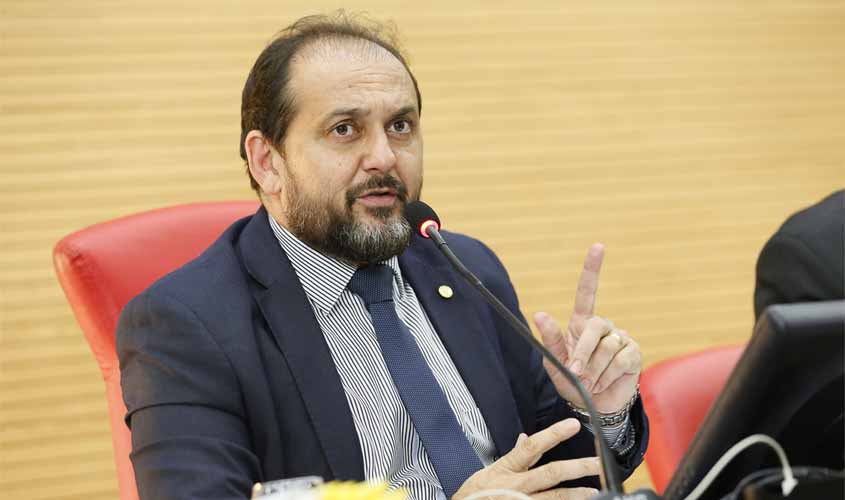 Presidente Laerte Gomes recebe informações sobre prazos para obra do linhão entre Alvorada e Costa Marques