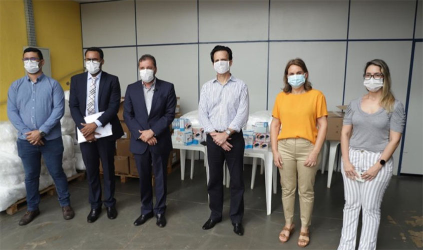 Prefeito da capital recebe doações de EPIs da Santo Antônio Energia