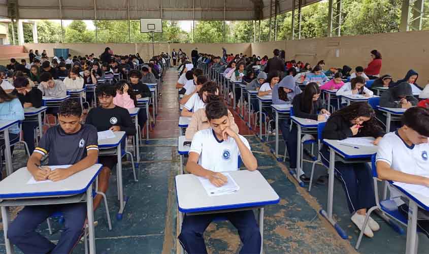 Escola Estadual Marechal Rondon realiza simulado com 463 estudantes em preparação para Enem e Saeb