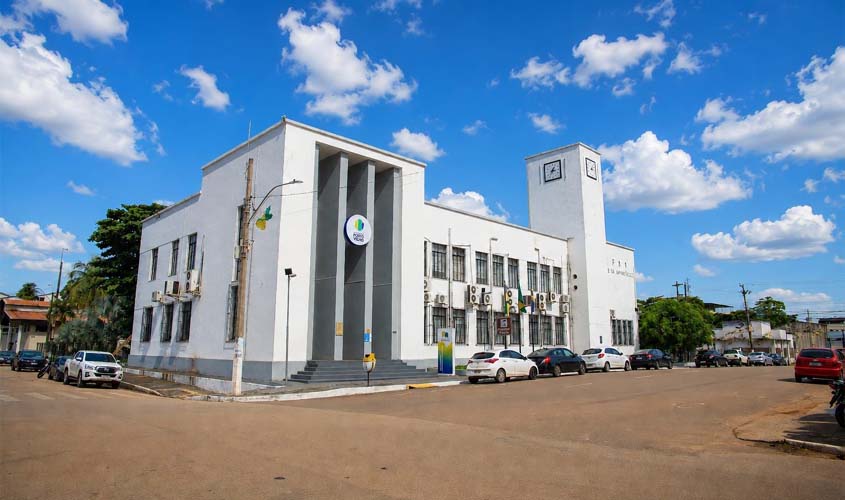 Concursos vão reconhecer servidores e estagiários