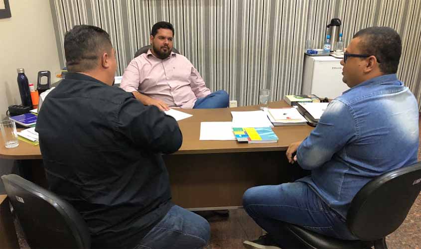 Jean Oliveira quer o CAS funcionando e acessibilidade aos surdos nas escolas