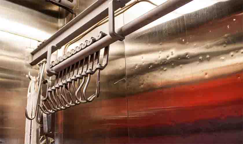 Frigorífico indenizará empregado por falta de privacidade em barreira sanitária