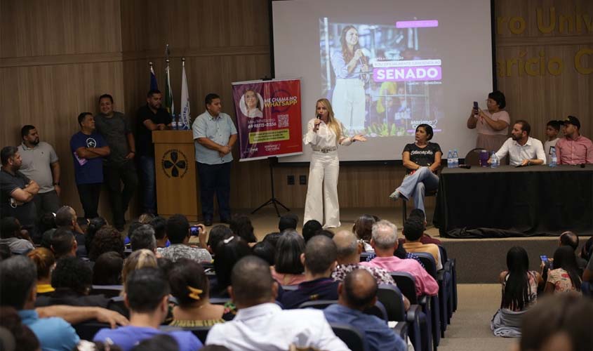 Ieda Chaves fala de cidadania e a importância dos cristãos no desenvolvimento social durante reunião com a Quadrangular 