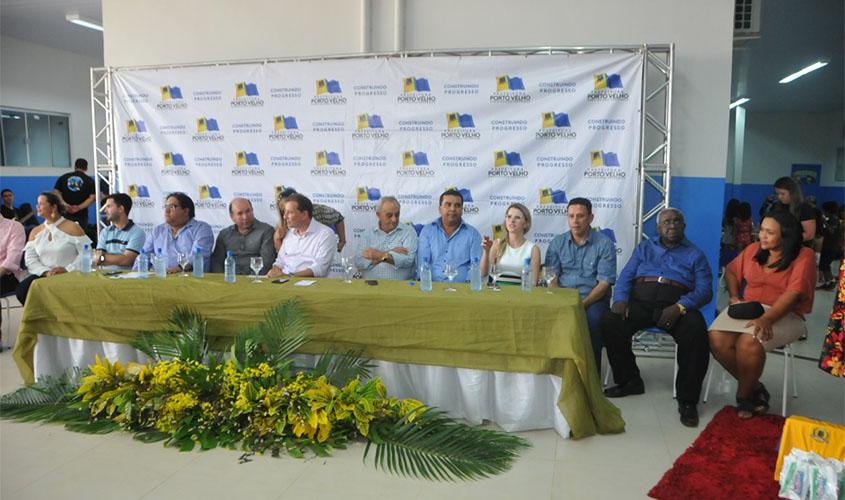 Prefeito inaugura escola e creche no Orgulho do Madeira