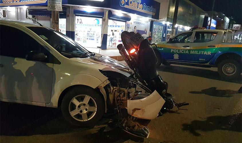 Motociclista fica ferido após motorista avançar preferencial