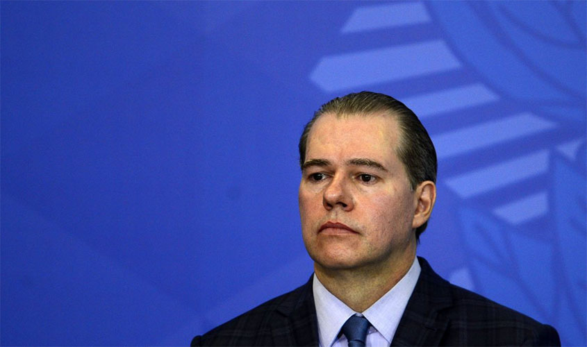 Toffoli mantém julgamento sobre afastamento de Witzel no STJ