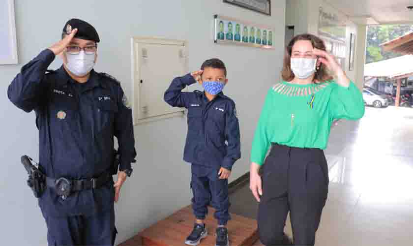 Jaqueline Cassol participa da abertura da Semana da Pátria em Ji-Paraná